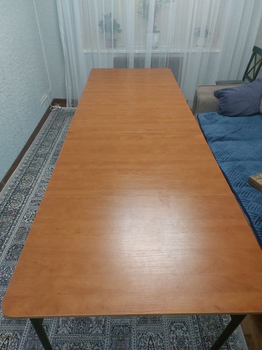 Срочно продам стол книжка