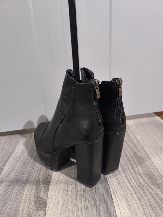 Женские полусапожки