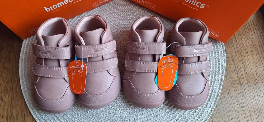 Чисто нови обувки/сникърси на Biomecanics - н. 22