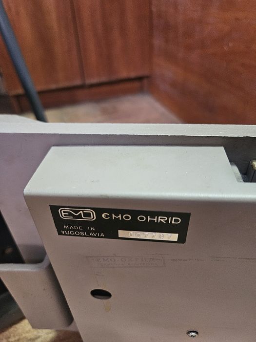 Сейф метална каса