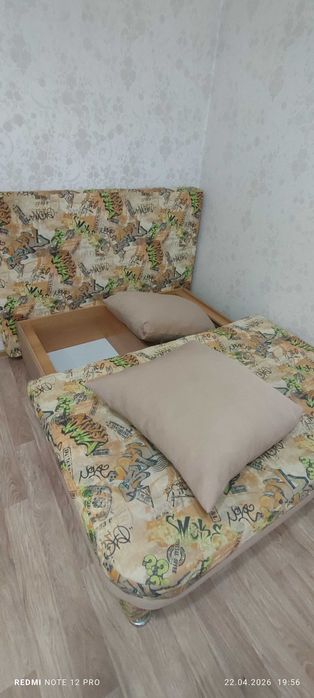 Продам диван 140см*200см