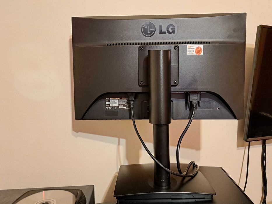 Monitor LG IPS235P, 23" IPS LED, 1920 x 1080 Full HD, 16:9, HDMI
