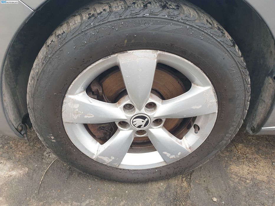 Set 4 Jante Roti Aliaj 185 60 15 R15 5x100 Skoda Rapid 2012 - 2017 [K3786]