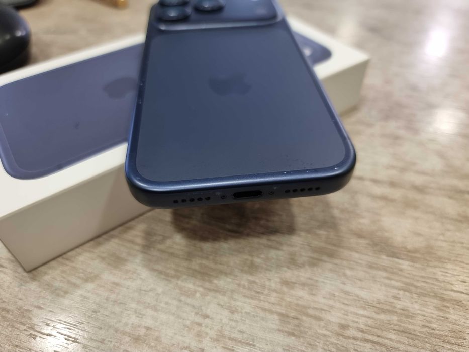Apple iPhone 17 Pro 256GB 100% батерия