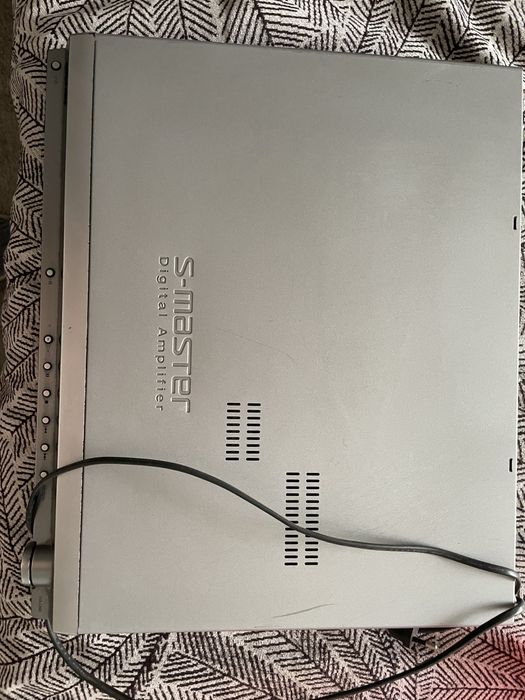 Продам CD плейер