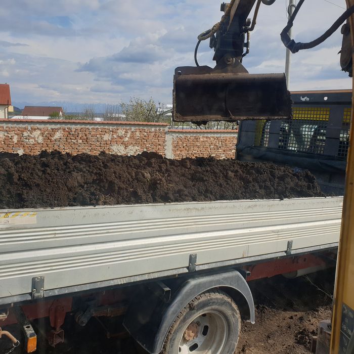 Vand si transport nisip, sort, pietris, piatra concasata, pamant negru