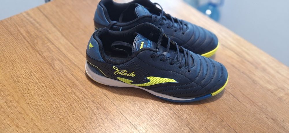 Маратонки Joma 38