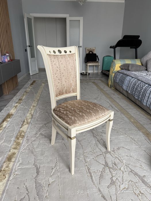 Стулья для гостинной