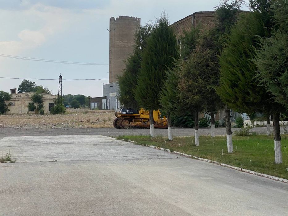 Продаётся Производственный территортя.