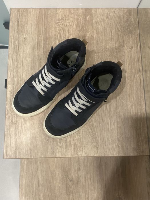 Сникърси Mayoral