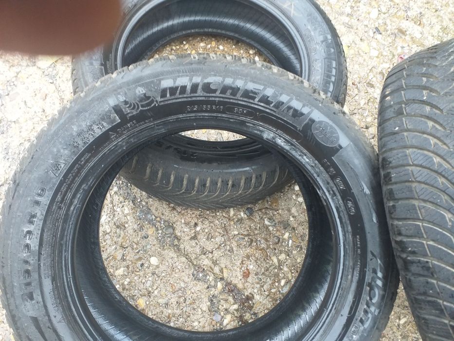 Vand cauciucuri second hand 215/55/r16