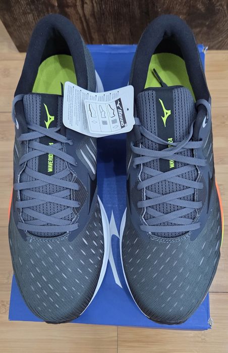 Adidași Mizuno Originali