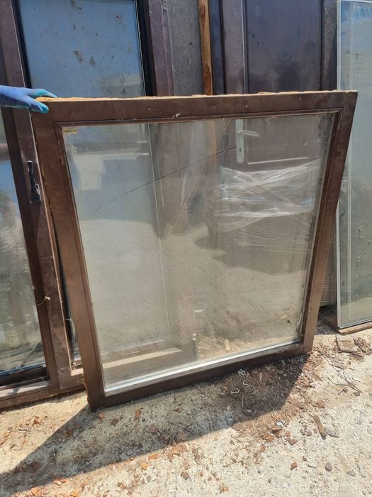 Дървена дограма + дървени интериорни врати