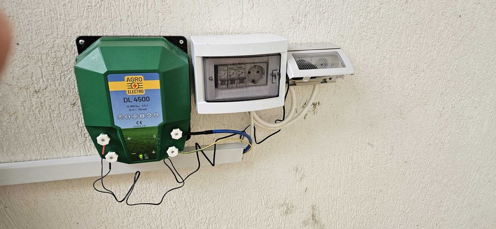 Montez gard electric anti urs