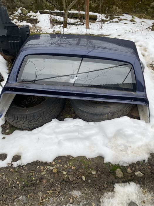 Ornamente și acoperiș