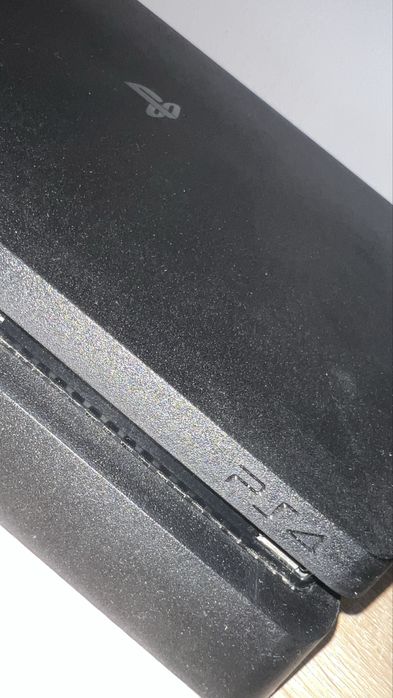 Pachet Consola PlayStation 4 Slim 500 Gb