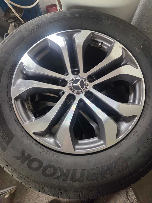 Mercedes-Benz GLC 200 d 4Matic Pret: 34.500 EUR CU TVA INCLUS