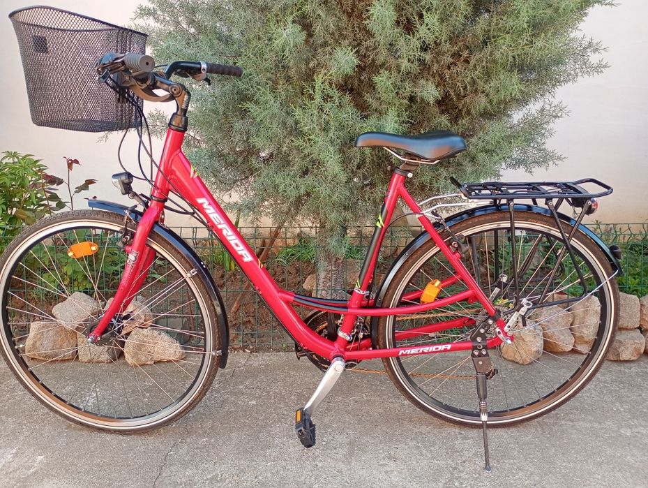 Vand bicicleta dama,roti 28,cu 21 vit,stare f buna!