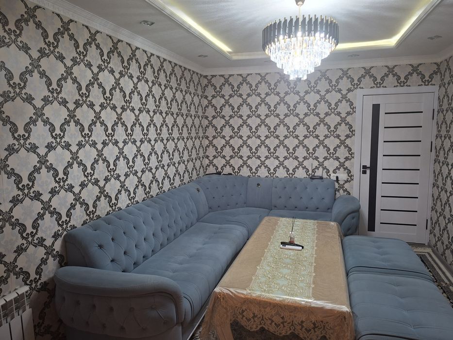 Продаётся 2 комнатная квартира адрес Сагдиана 10 дом оринтер доктор