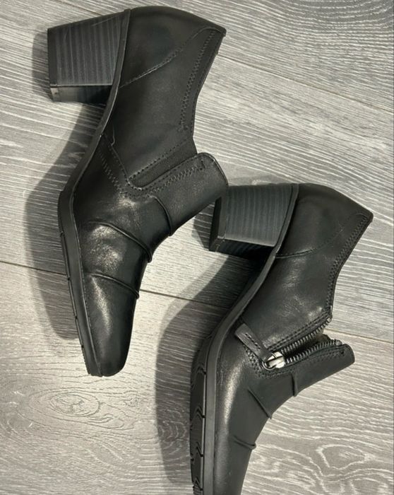 Pantofi piele naturala Jana. 39