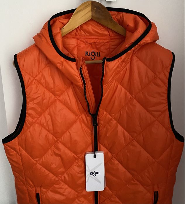 Мъжки елек в страхотен цвят