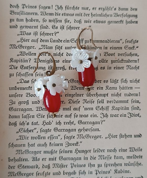 обеци от мъниста