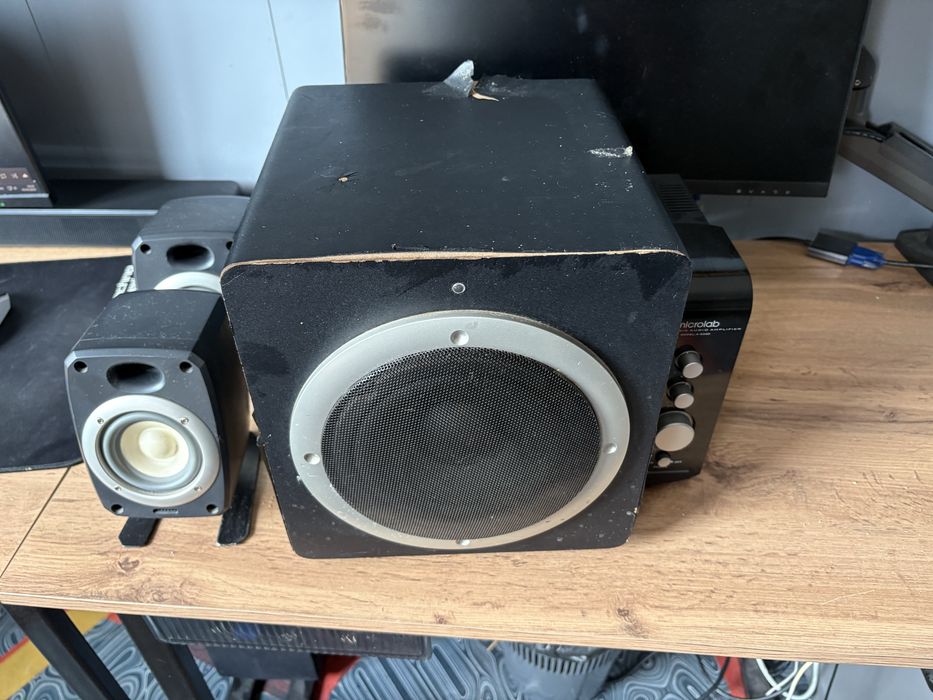 Колонки с буфером и усилителем Microlab