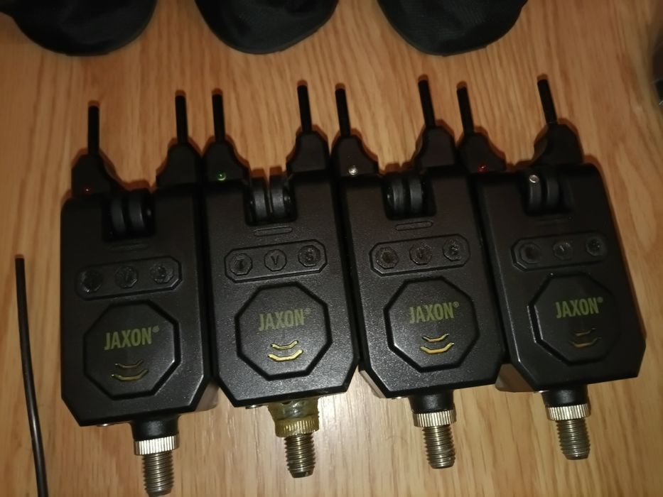 Vând echipament pescuit