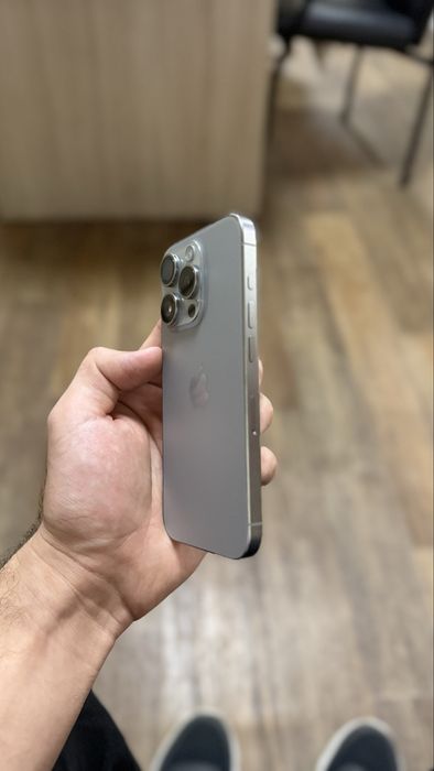 Продам iPhone 15 Pro 256 гб