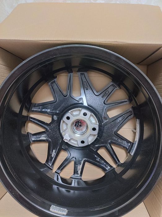 Литые диски R19 на Hyundai Tucson (реплика)