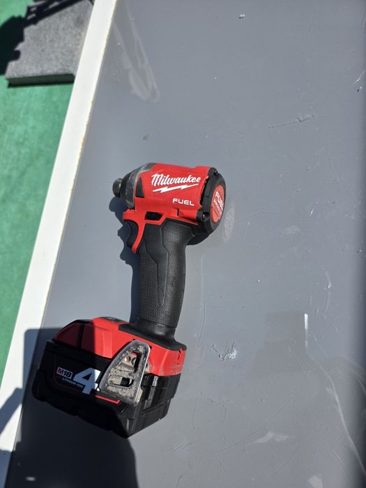Pistol impact biți Milwaukee M18 FID 2