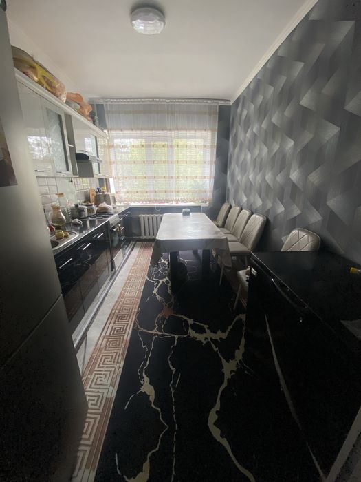 Продам квартиру 3 комнатная