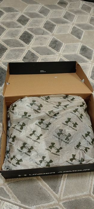 Under armour   44   28см  кафеви