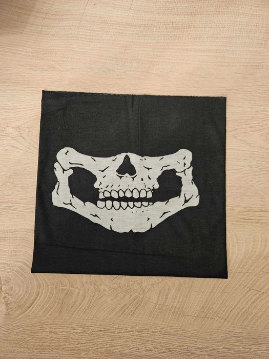 Маска за лице с шарка на череп БЯЛ/ЧЕРВЕН/СИН/ЗЕЛЕН