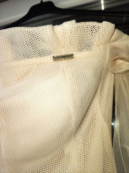 Vând rochiță superbă