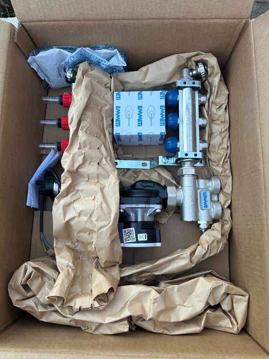 Emmeti колектори с TM3-R помпа