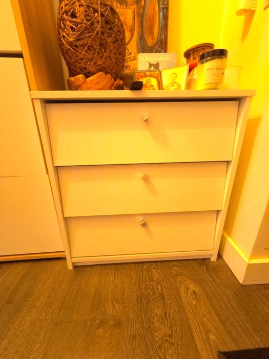 Mobilier servante, pantofare, masa de bucatarie