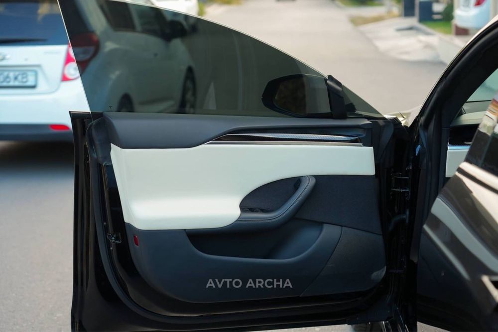 Tesla model S dual motors