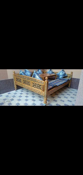 Хар хил турдаги тапчанларимиз бор кимга кераг булса