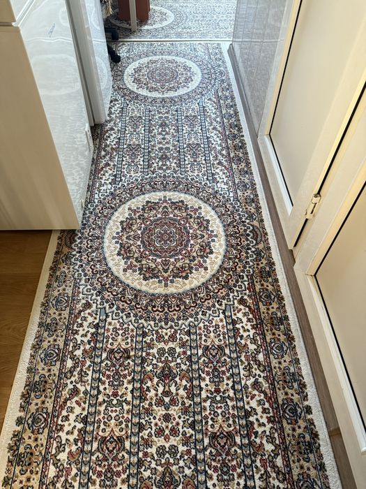 Продам ковёр б/у 2 на 4 м.