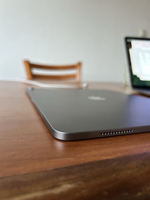 Продавам IPAD 13