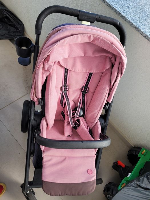 Carucior Cybex  3 in 1 + Izofix mașina pentru scoica