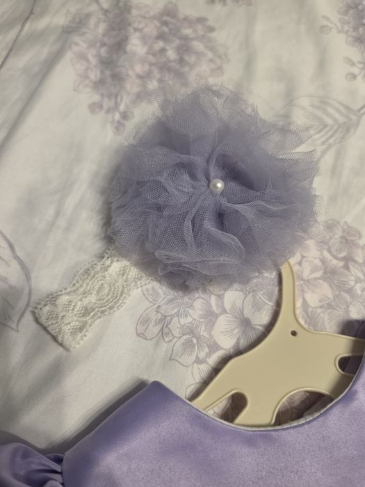 Vând rochiță elegantă bebe 4-8 luni