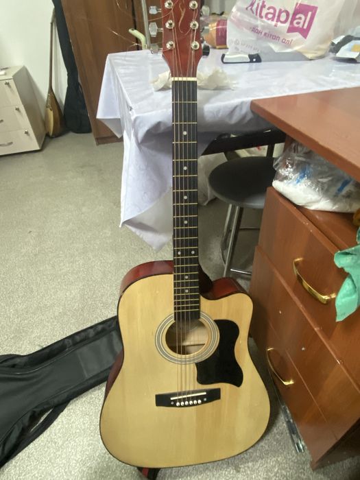 гитара акустикаа