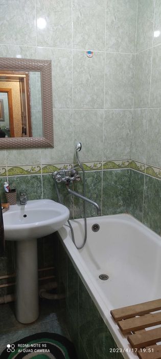 Ижарага уй берилади. Навоий шахри. Горный институт олд. Сдаю квартиру.
