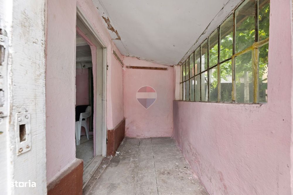 Casă de vânzare în zona Gai cu teren de 1.480 mp