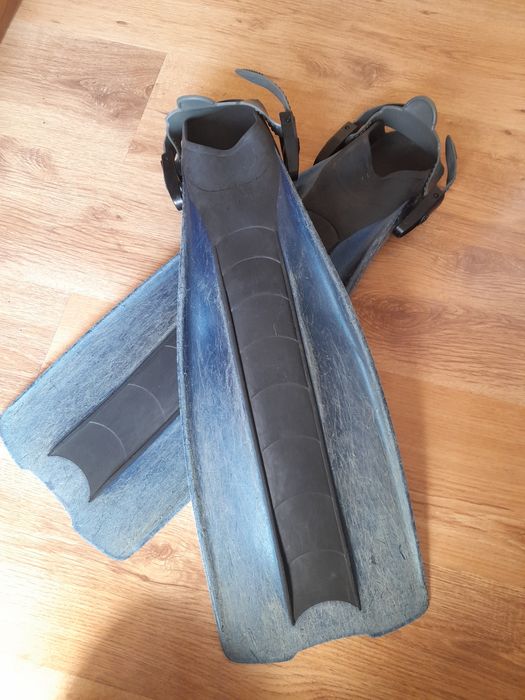 Labe scufundări, scafandru M - L