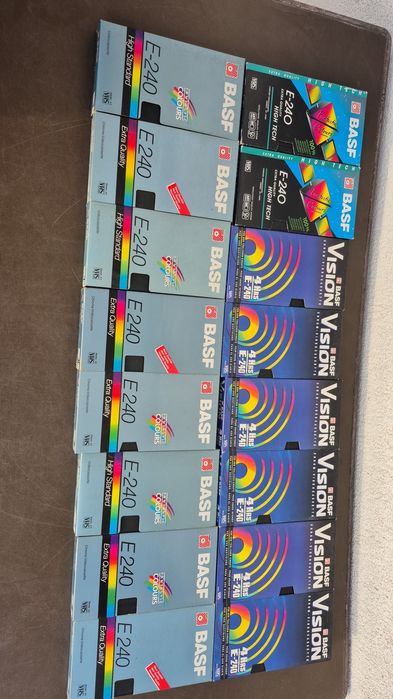 Vând 17 casete video VHS originale Basf colectie filme de 240minut