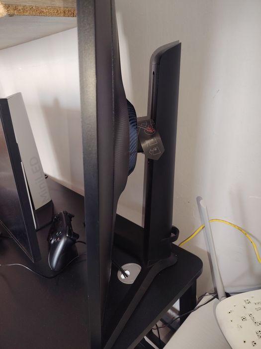 Монитор Samsung odyssey g4 240hz ips g sync