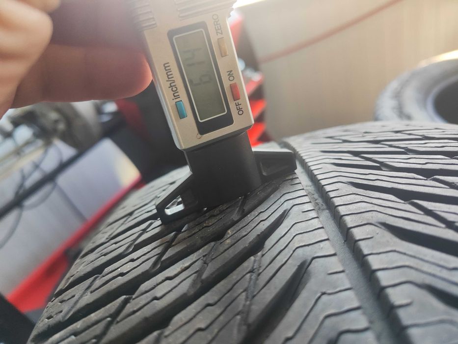 4бр.зимни гуми 235/55/17 Michelin